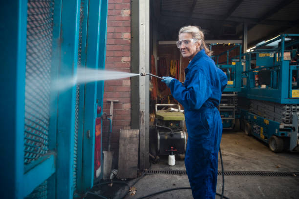 Best Commercial Pressure Washing  in Mapleton, IA